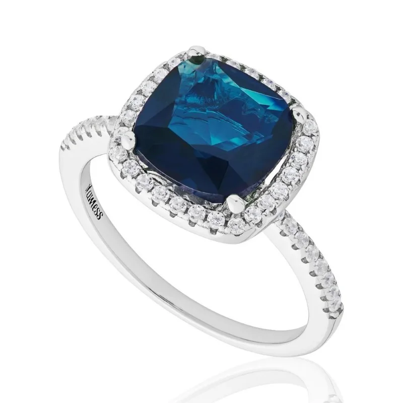 باكلي لندن BUCKLEY LONDON THE FLAWLESS COLLECTION - SAPPHIRE CUSHION SOLITAIRE RING