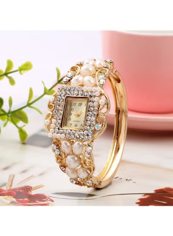 QUARTZ Fashion Pearl Diamond Bracelet Watch Exquisite Ladies Watch Handmade Pearl Bracelet Watch  - Image 1