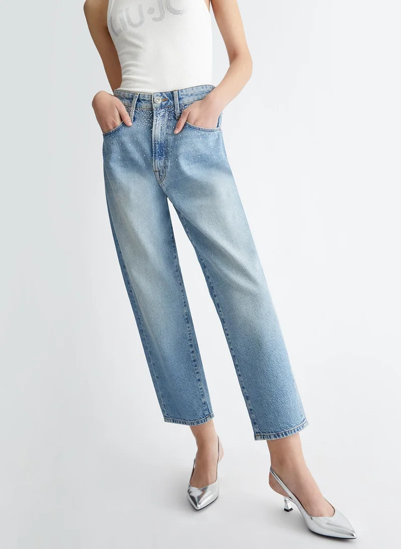 ليو جو بنطال جينز بويفريند مرصع بأحجار الراين