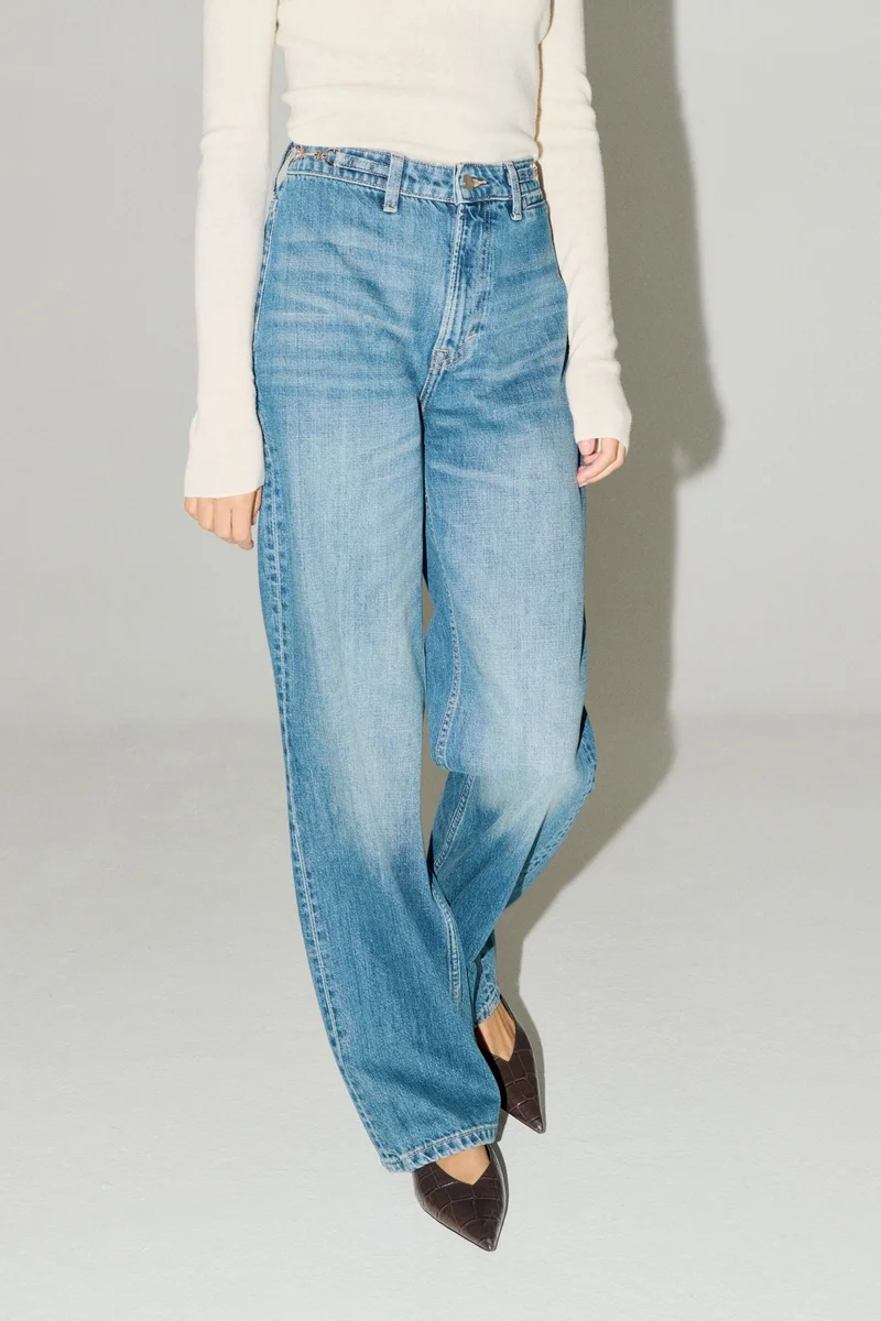 اتش اند ام جينز بخصر عالي وقصّة مستقيمة