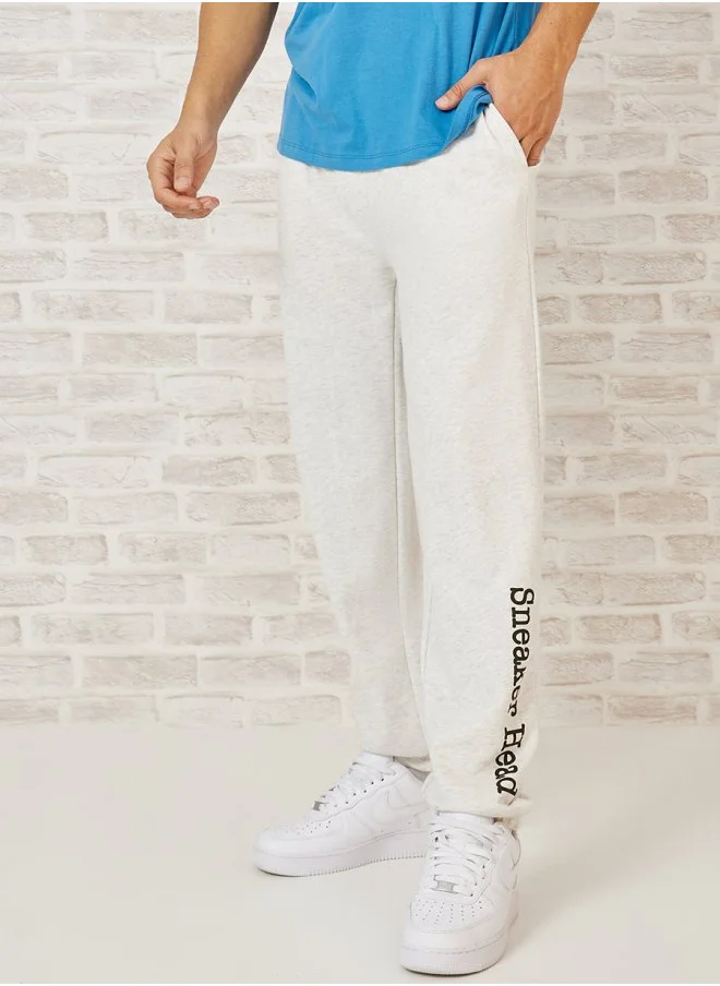 ستايلي Relaxed Fit Jogger with Bottom Hem Print