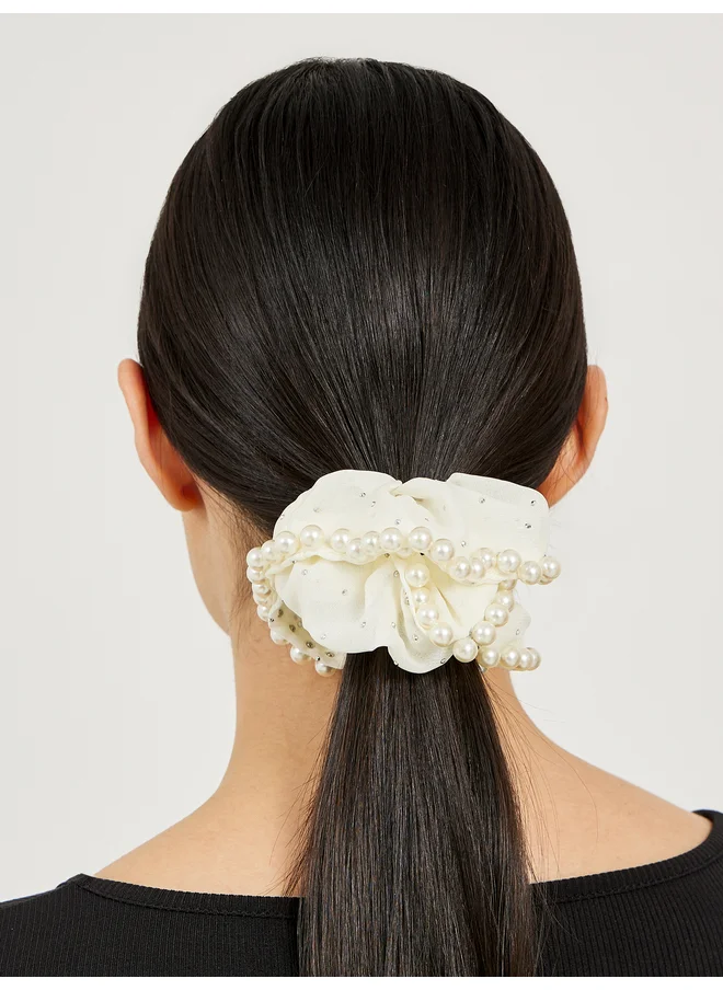 Styli Styli Faux Pearl Embellished Scrunchie