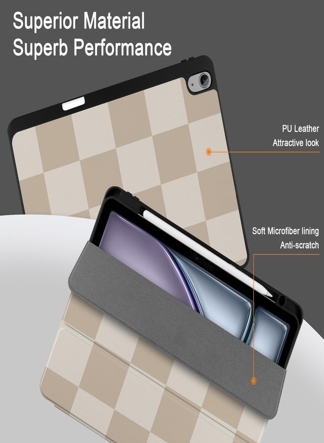 DONGKE جراب دونغكي لجهاز آيباد إير 13 بوصة M3 2025، M2 2024 - [حامل قلم مدمج] غطاء حماية ثلاثي الطي رفيع مقاوم للصدمات مع دعامة خلفية من مادة TPU الناعمة، خاصية التشغيل/الإيقاف التلقائي - بيج بنقشة مربعات الشطرنج - Image 3