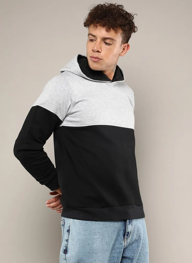 Campus Sutra Men's Black & Grey Pullover Hoodie With Ribbed Hem
