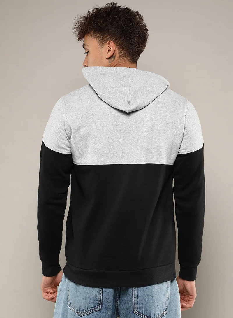 Campus Sutra Men's Black & Grey Pullover Hoodie With Ribbed Hem