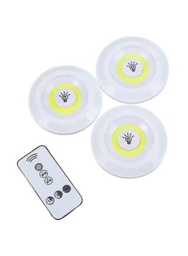مجموعة من 3 مصابيح LED دائرية (Puck Lights) تعمل بالبطارية، مزودة بجهاز تحكم عن بُعد لاسلكي؛ مناسبة للخزائن وخزائن المطبخ والإضاءة أسفل الخزائن (لون أبيض). - Image 4