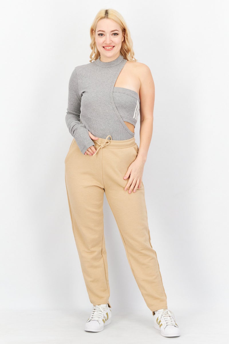 adidas Originals بدلة رياضية نسائية ملائمة 2 في 1 بقصة مقطوعة، رمادي - Image 2