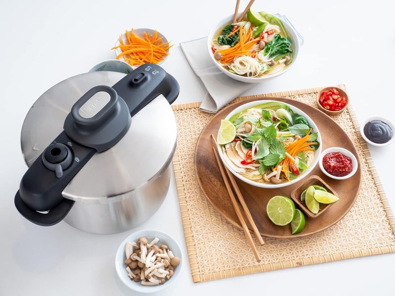 تيفال قدر الضغط TEFAL Secure Compact سعة 8 لترات، نظام أمان من 5 نقاط، نتائج سريعة للغاية، رقم المنتج: P3534446 - Image 2