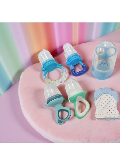 Complete 6 in 1 set for the care and nutrition of infants – 1 silicone teething glove, 4 fruit feeding pacifiers, 1 nail scissors and file - total of 6 pieces - color 3
