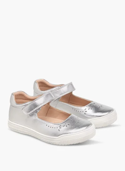 JUNIORS Girls Cutwork Detail Mary Jane Shoes with Hook and Loop Closure