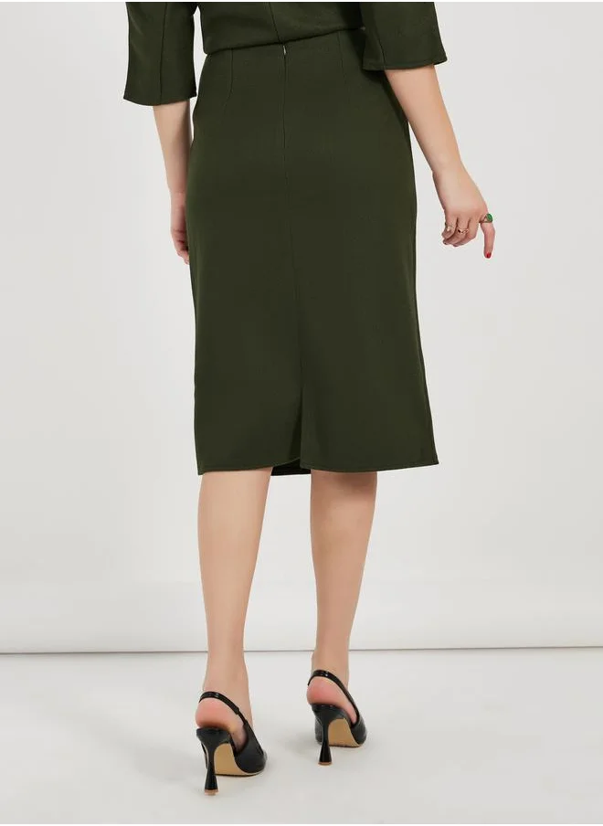 Styli Solid Midi Skirt with Zip Closure