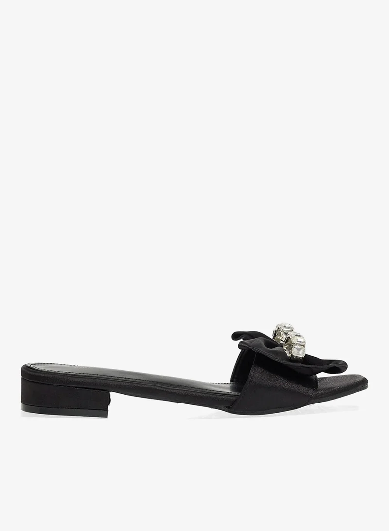 جينجر صندل مسطح بفيونكة