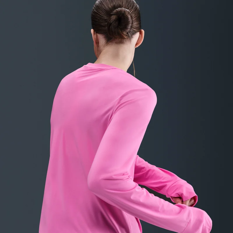 نايكي تيشيرت ون كلاسيك دراي-فت للنساء