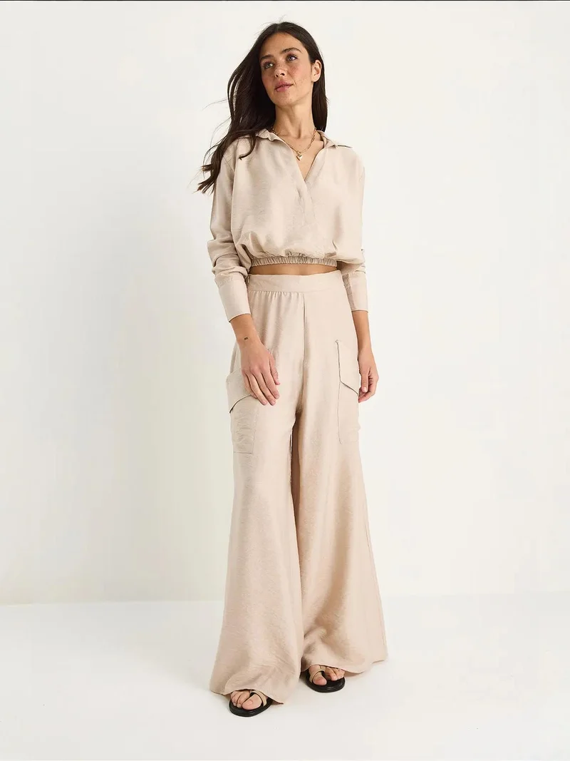 Bianco Lucci LUCCI High Waist V-Neck Crop Sweatshirt and Wide Leg Pants Set