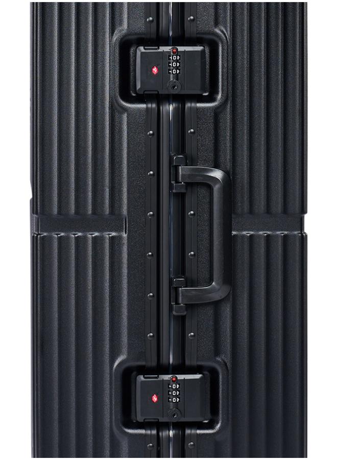 LIMRA travel bags from limra made of pc , consisting of two pieces , size 21"-25" inches - Image 4