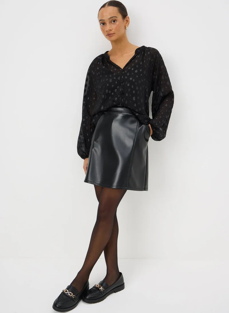 ماتلان بلوزة شيفون سوداء