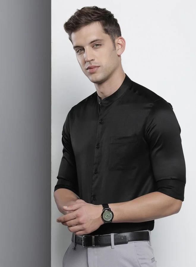 ذا انديان كراج كو Men Slim Fit Solid Full Sleeves Mandarin Collar Formal Shirt