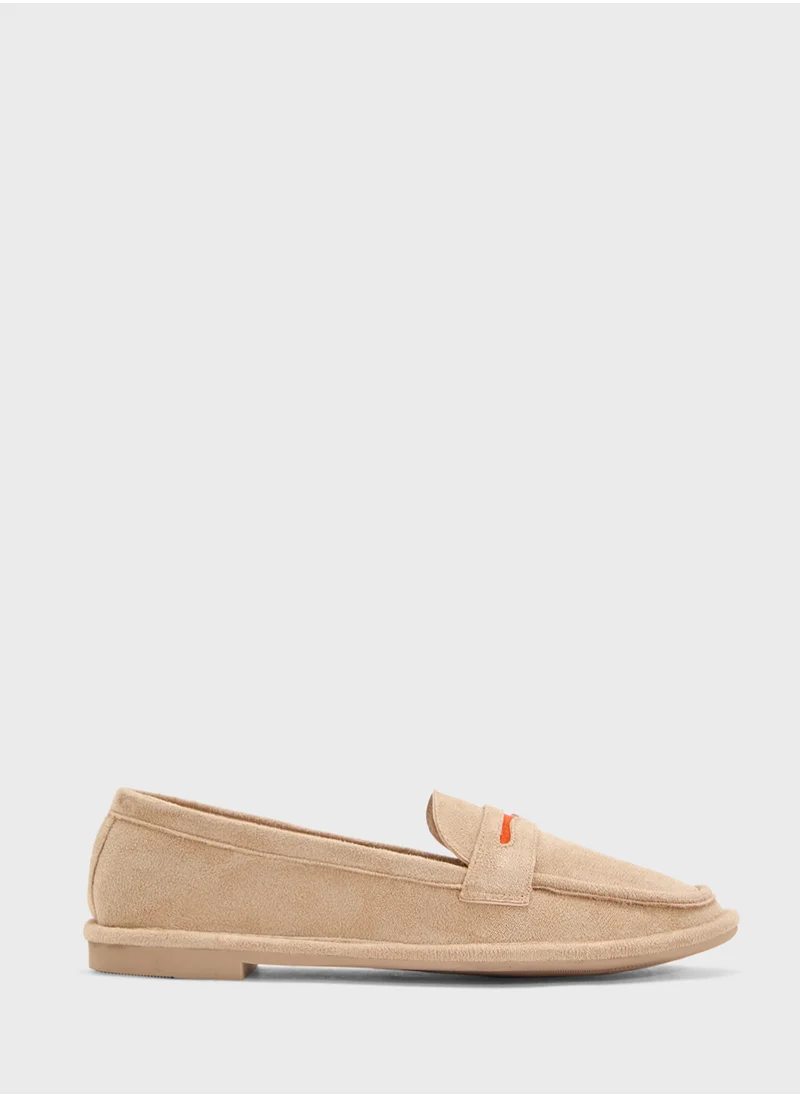 ذا براون Ladies Penny Loafer