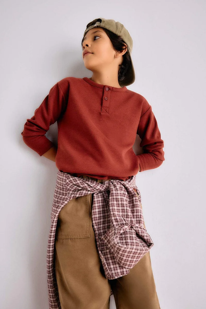 ديفاكتو Regular Fit Long Sleeve T-Shirt