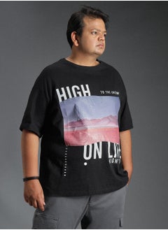 HIGH STAR تي شيرت قطني عادي بأكمام قصيرة ورقبة دائرية ومطبوع برسومات كبيرة الحجم  - Image 3