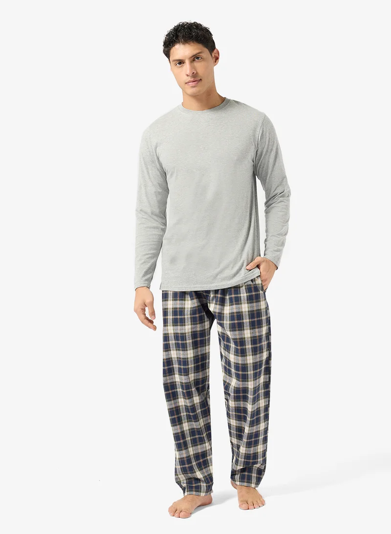 Robert Wood Regular fit tee and Pant set