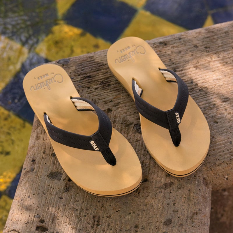 REEF Cushion Breeze Womens Flip Flop, Ultra Soft Cushion Footbed, Arch Support, Black/Tan, 8 - Image 2