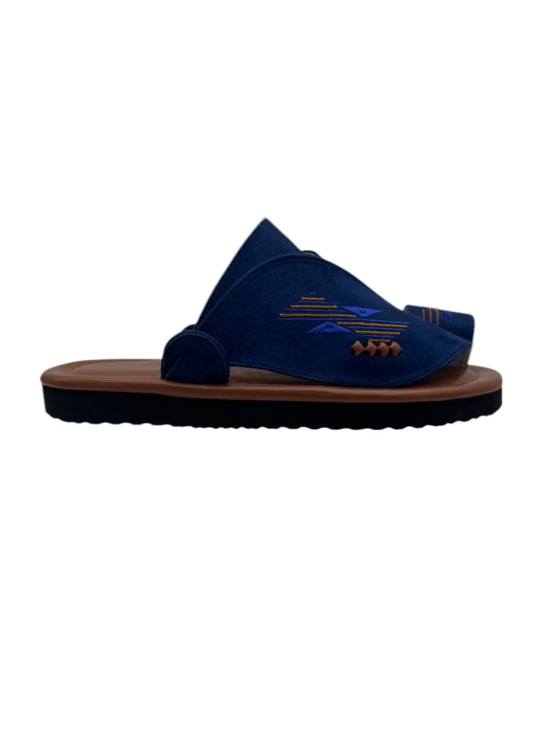 AL Fanoos Classic Arabic Slippers  - Image 3