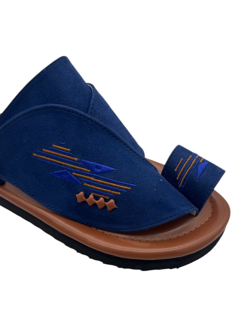AL Fanoos Classic Arabic Slippers  - Image 4