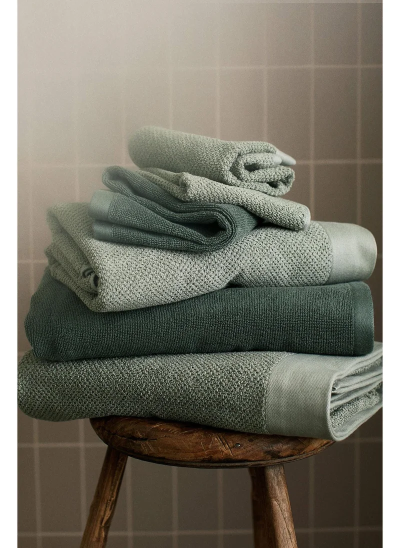 اتش اند ام Cotton terry bath sheet