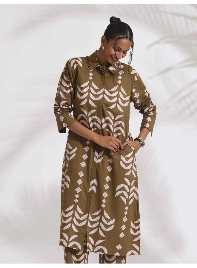 ترو برونز طقم قميص كورتا قطني مخطط باللون الزيتوني من