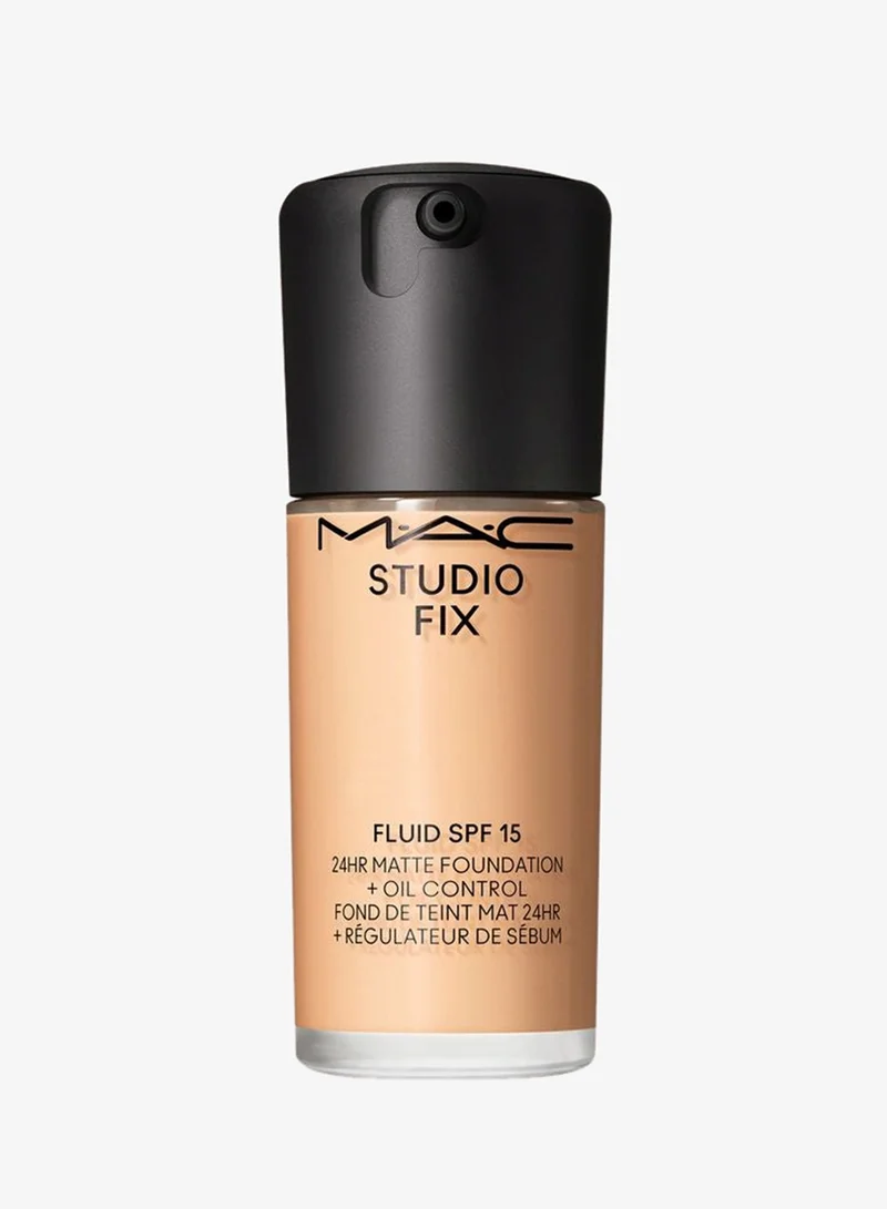 Studio Fix Fluid Spf 15 24Hr Matte Foundation - NC17