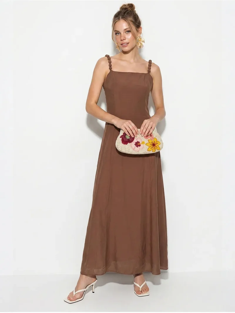 LUCCI Sleeveless A-line Maxi Dress With Square Neckline