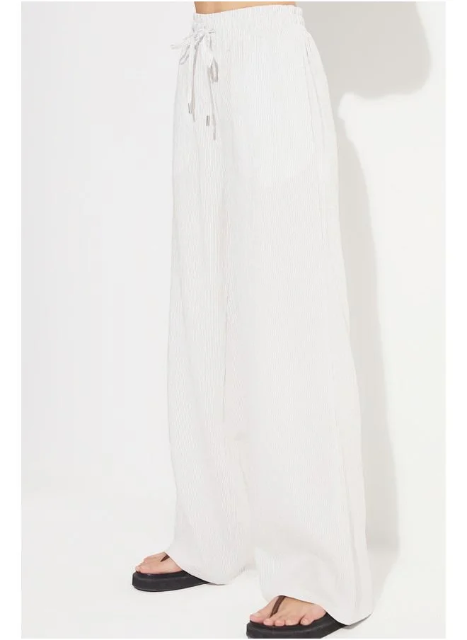 جون June Women Exclusive Wide Leg Modal Blend Trouser Ecru