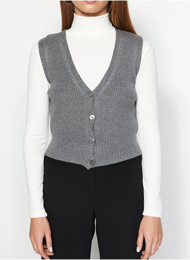 trendyol Gray Premium Yarn / Special Yarn V-Neck Knitwear Sweater TWOAW24SV00049  - Image 5
