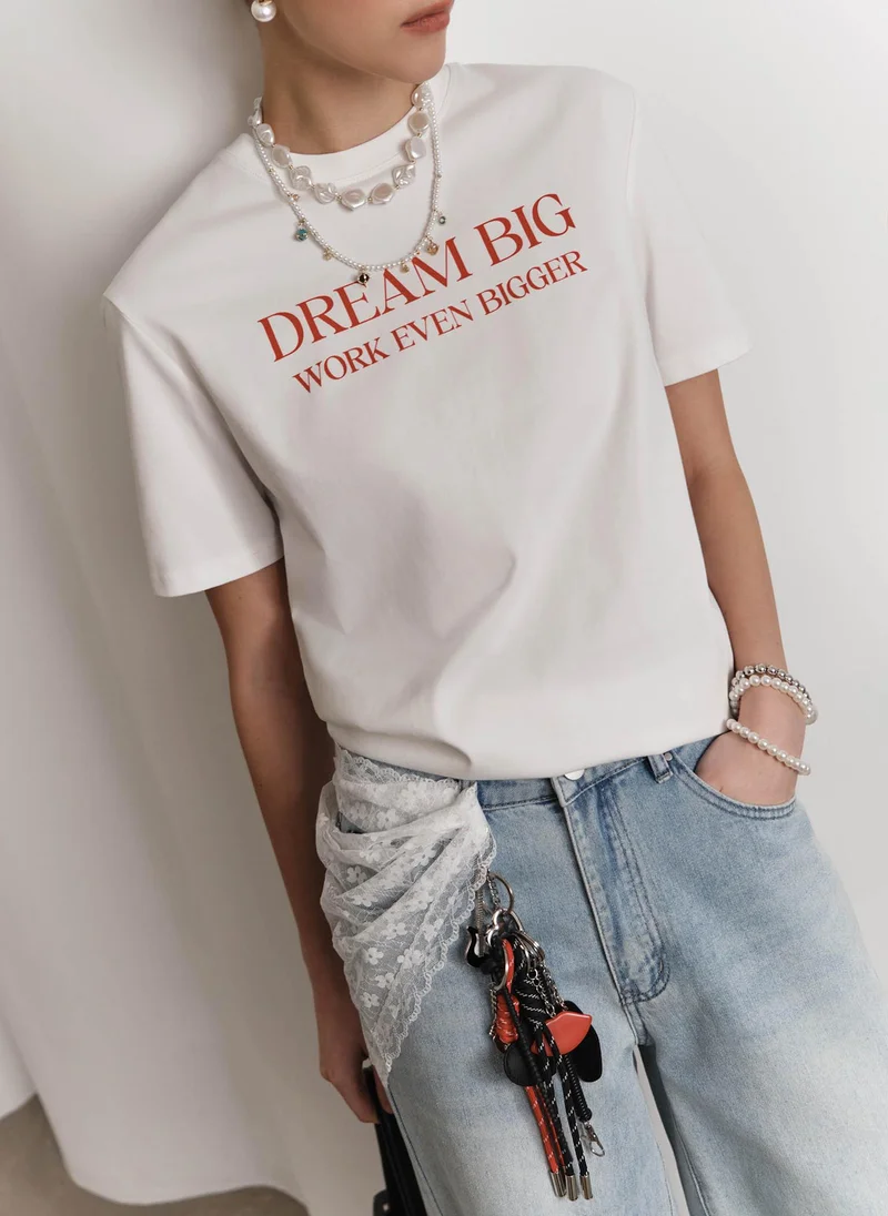 Lichi Straight T-shirt with lettering on the chest