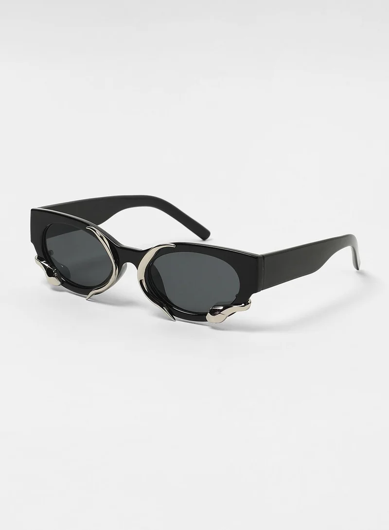 Haute Sauce  The Serpent Oval Sunglasses - Onyx Black  | Best Price UAE