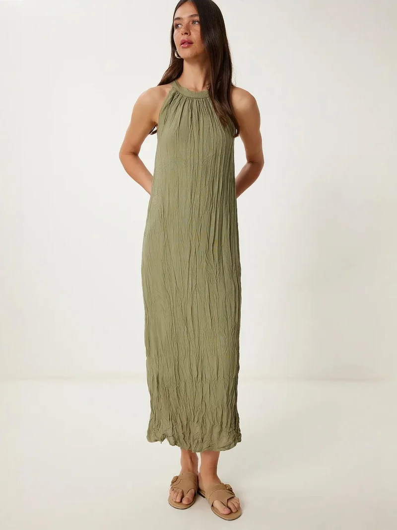 السعادة في إسطنبول ISTANBUL Textured Midi Dress with Halter Collar