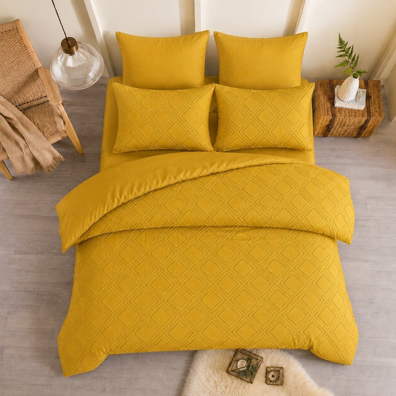 HOMETOPIA Luxury King Size 6-Piece Comforter Set 264×229 cm – Embossed Fabric, Ultra Soft & Breathable Fabric, Comfortable, All-Season Use, Premium Quality, Ideal for AC Rooms & Home Use in Saudi Arabia. - Image 4