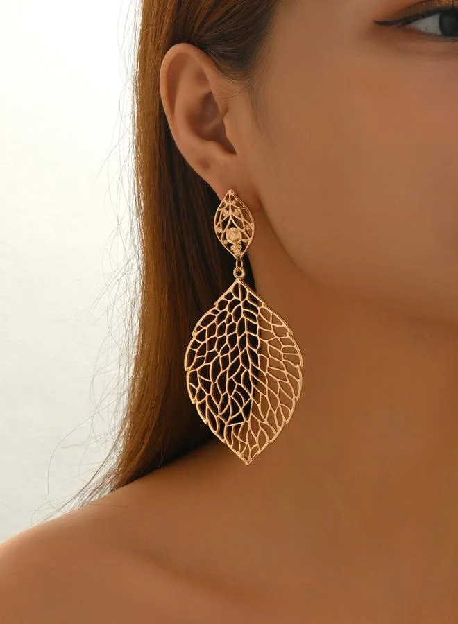 تايك تو أقراط معدنية بتفاصيل بارزة الملمس