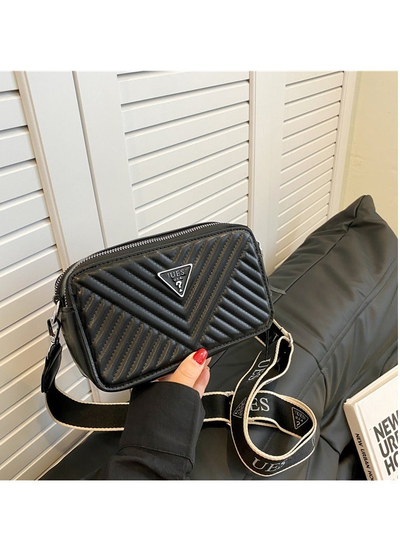 GUESS Women Crossbody Bag,Bag for Women,Shoulder Bag 20*13*7.5cm  - Image 2