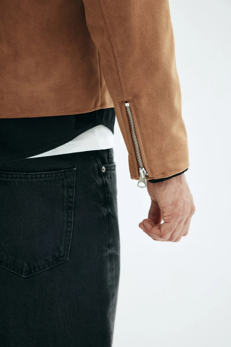 اتش اند ام جاكيت بقبة وقصّة عادية