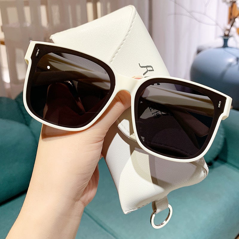 Generic Glasses Myopia Sunglasses Mens Driving Drivers Special Summer Sunscreen Polarized Sunglasses Womens Advanced Sense Glasses Clip Beige White
