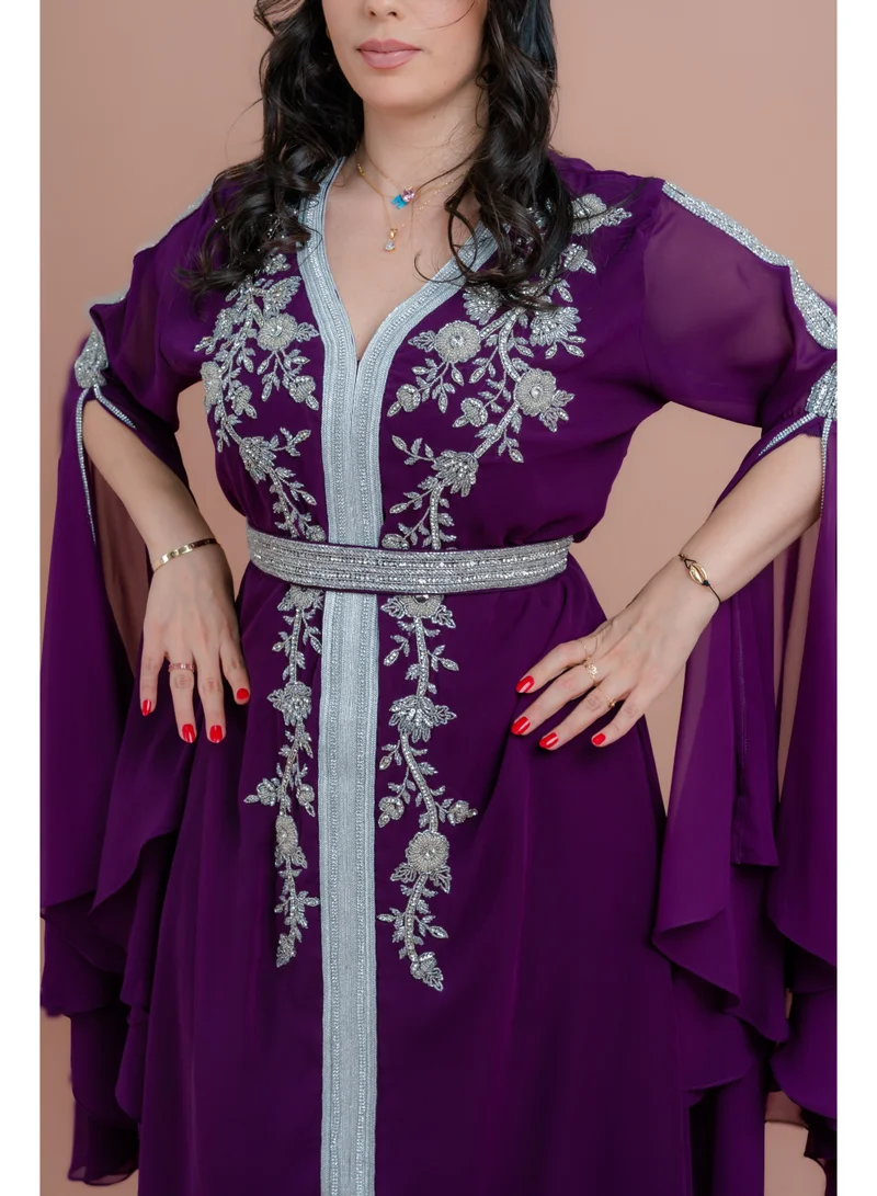 اكسا قفطان أنيق بحزام من قطعتين