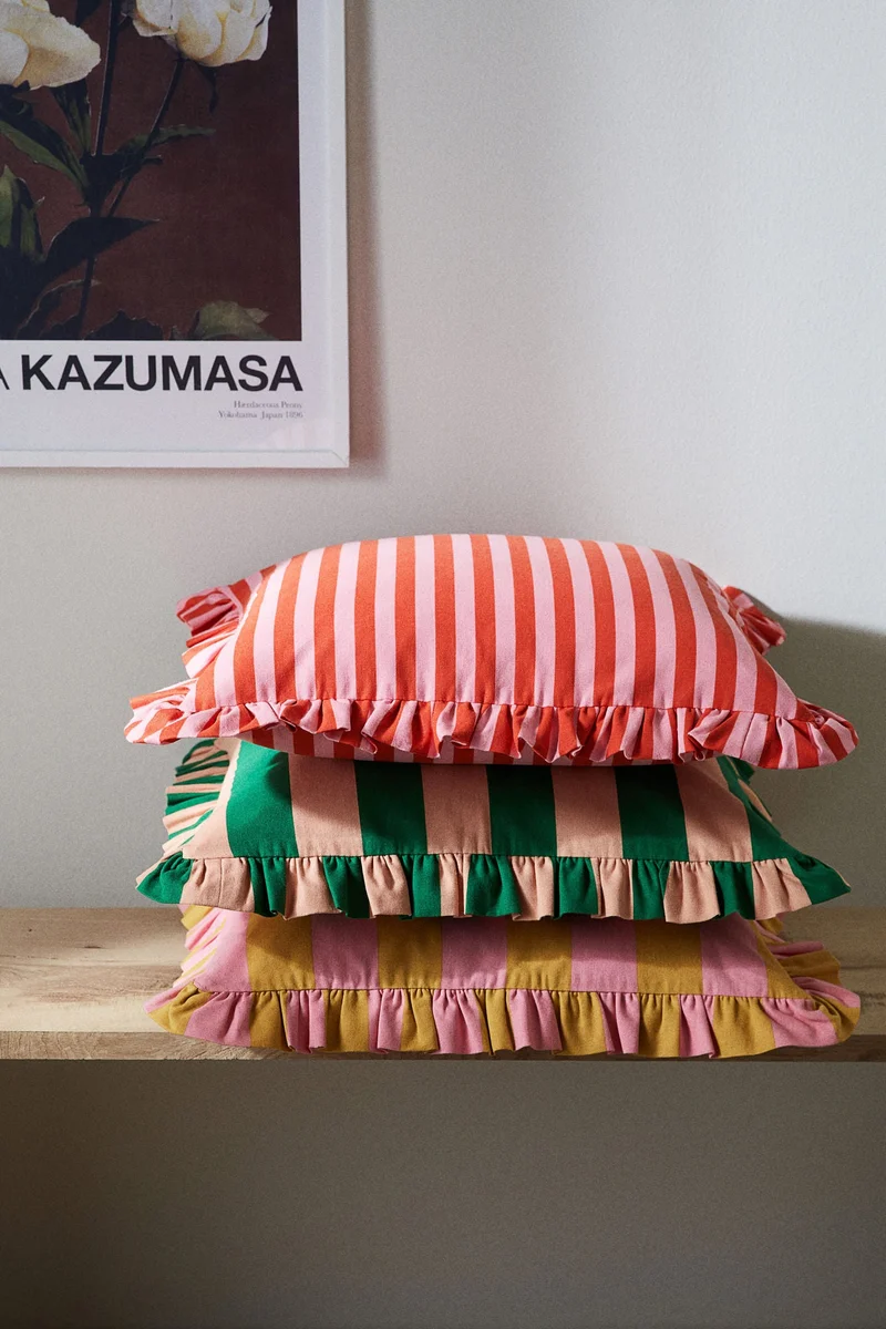 اتش اند ام Frill-Trimmed Cushion Cover