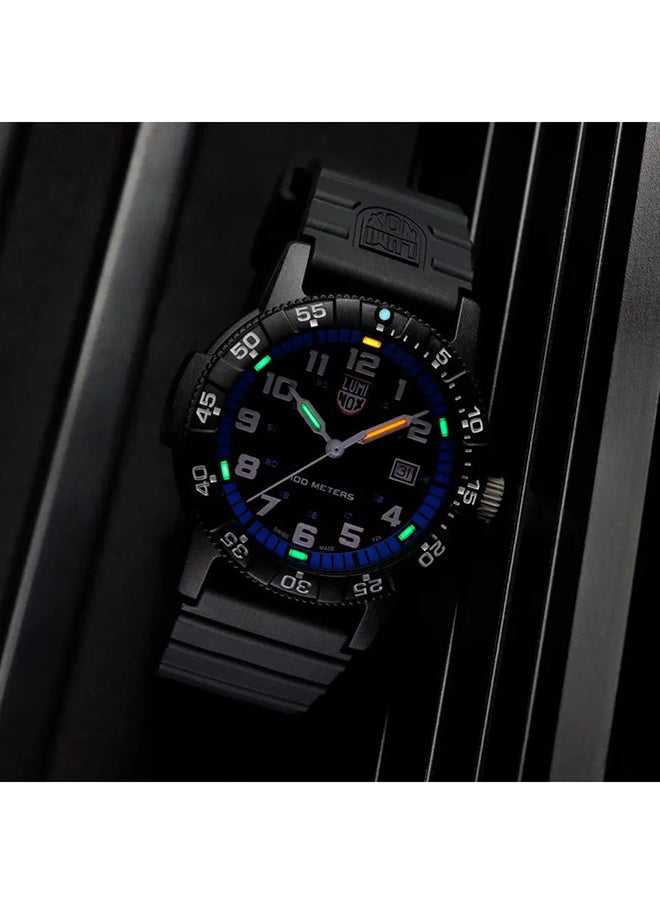 Men's Analog Round Shape Polyurethane Wrist Watch XS.0324 - 44 Mm