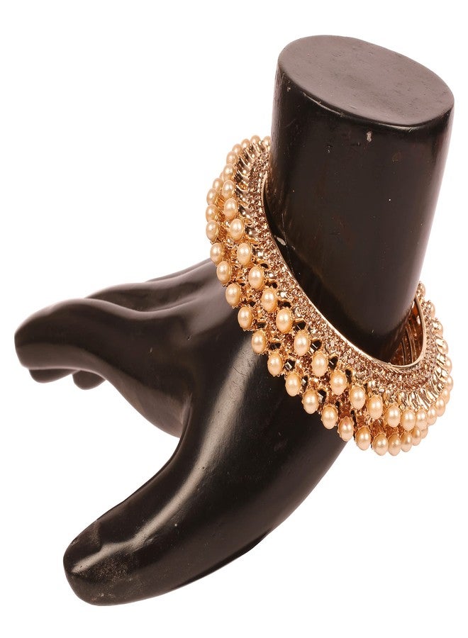 تتش ستون أساور كادا جديدة من تاتشستون، بتصميم هندي بوليوودي عصري وجميل، مصنوعة يدويًا، ذات مظهر كلاسيكي، مرصعة بأحجار الراين الذهبية الرائعة واللؤلؤ الصناعي. طقم من قطعتين بلون ذهبي عتيق للنساء - Image 2