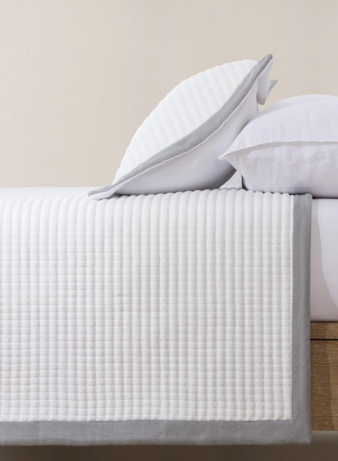 Bonlino طقم لحاف بونلينو أبيض مقاس كينج - طقم سرير ريفي ناعم بنمط مخطط، غطاء سرير صيفي خفيف الوزن مع غطاءين للوسائد، مناسب للمنزل طوال العام، بحواف رمادية. - Image 5