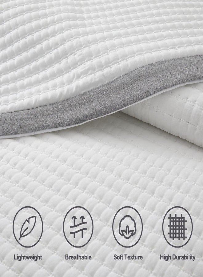 Bonlino طقم لحاف بونلينو أبيض مقاس كينج - طقم سرير ريفي ناعم بنمط مخطط، غطاء سرير صيفي خفيف الوزن مع غطاءين للوسائد، مناسب للمنزل طوال العام، بحواف رمادية. - Image 4