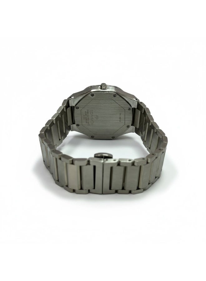 Tomrich Crest Men’s Stainless Steel Watch Silver Black Dial Quartz Analog - Image 4