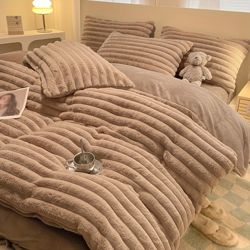3pcs Winter Plush Crystal Velvet Quilt Cover Three-Piece Set Thickened Bedding Includes One Quilt Cover And Two Pillowcases - Image 4